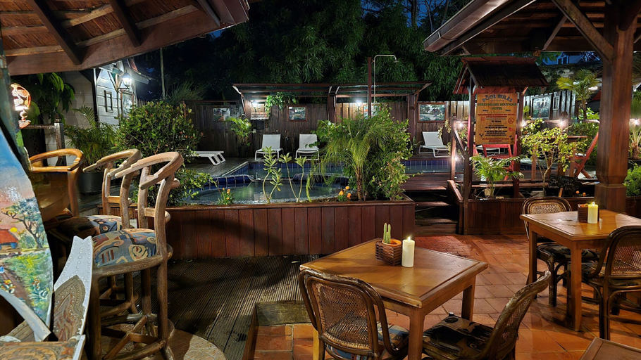 Food & Drinks 5, Greenheart Boutique Hotel, Rainville