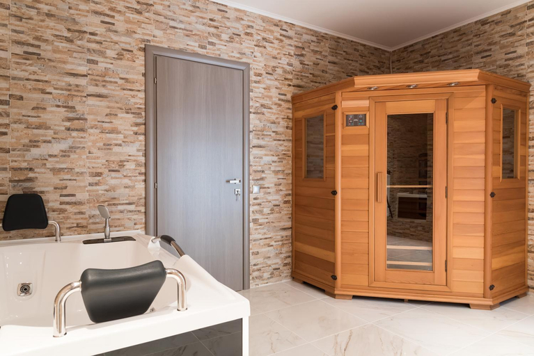 Bathroom 3, Luxury Living Apartments, Central Macedonia