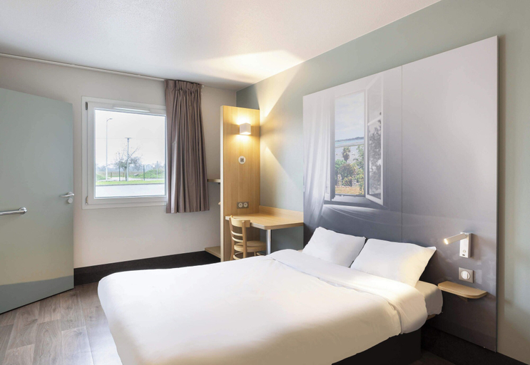 Bedroom 3, B&B HOTEL Vannes Ouest Golfe du Morbihan, Morbihan