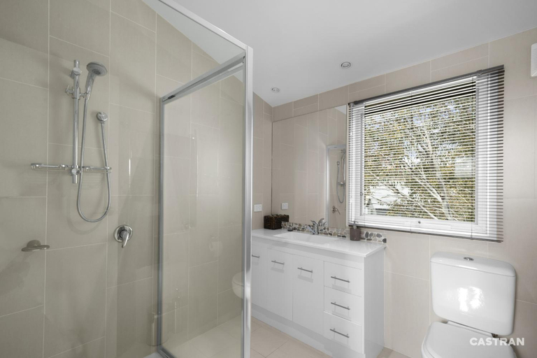 Bathroom 3, Mayfair, Alpine - East