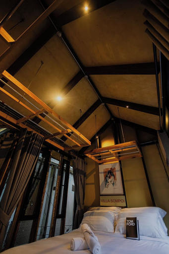 Bedroom 12