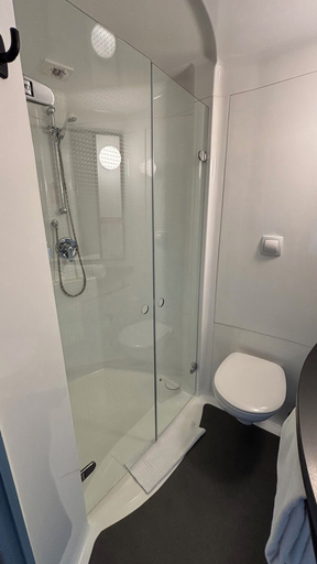Bathroom 4, ibis Barcelona Montmelo Granollers, Barcelona