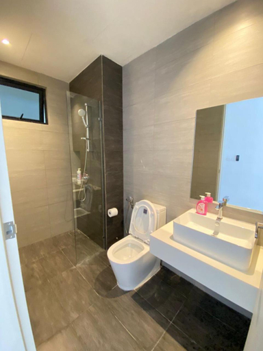Bathroom 2, 3R2B Chan Sow Lin Trion 2 - 8 pax, Kuala Lumpur