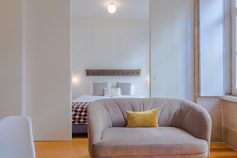 Others 2, Tower 1F in Oporto With 1 Bathrooms, Porto