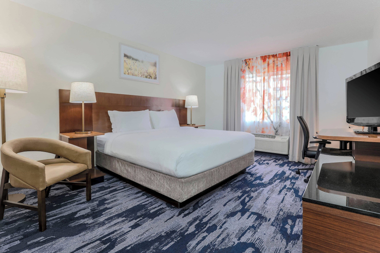 Bedroom 4, Fairfield Inn & Suites Houston Westchase, Houston