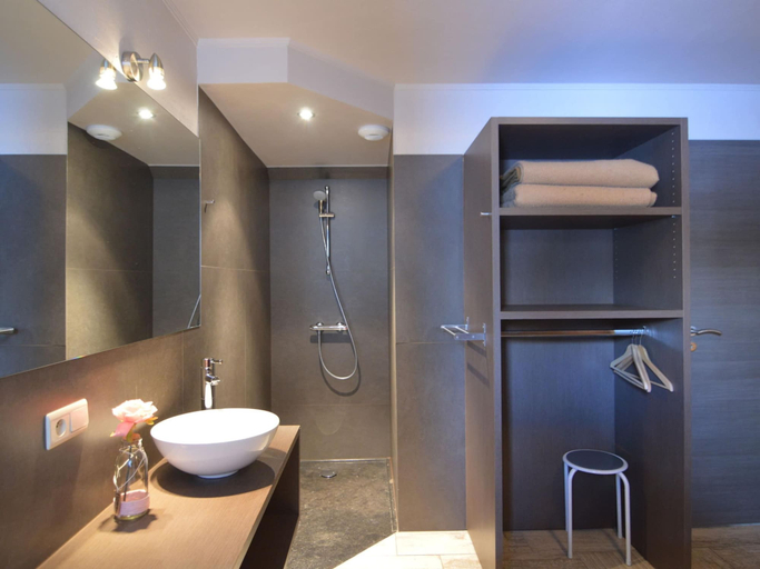 Bathroom 3, Charming Cottage with Hot Tub & Sauna, High Fens, Liège