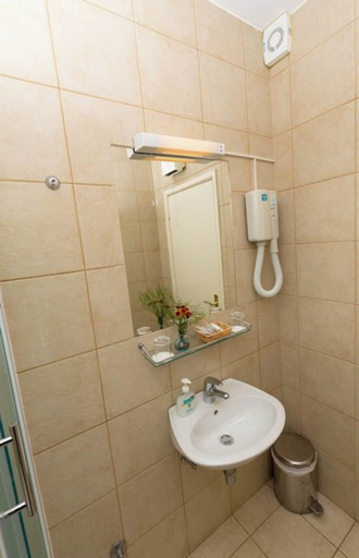Bathroom 3, Castelletto, Konavle