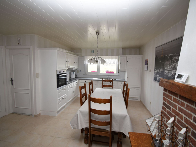 Others 5, Elegant & Peaceful Holiday Retreat in Peer, Limburg