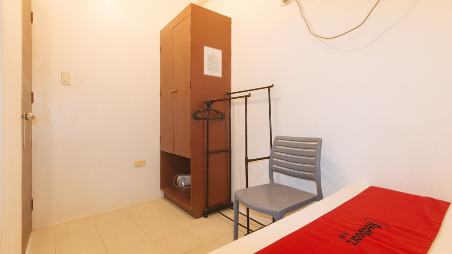 Bedroom 3, RedDoorz @ The Central Inn Boracay Island, Malay