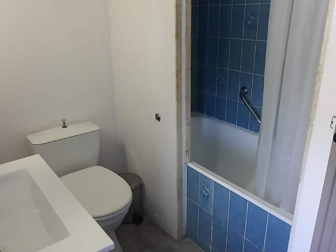 Others 4, House in Rochefort With Large Park Where the Ave Flows, Namur