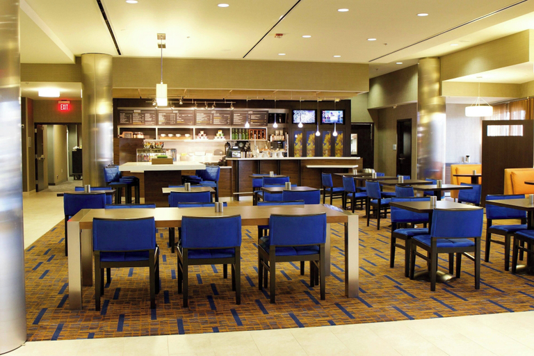 Food & Drinks 5, Courtyard by Marriott Asheville Airport, Buncombe