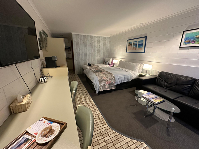 Bedroom 5, Sandbar Motel, E. Gippsland - Bairnsdale