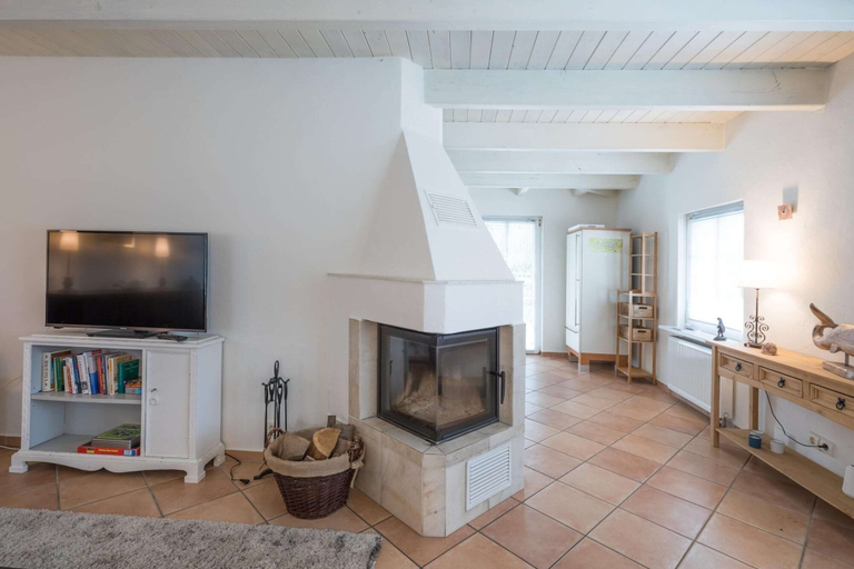 Living room, Charmantes Reetdachhaus in Lehe, Dithmarschen