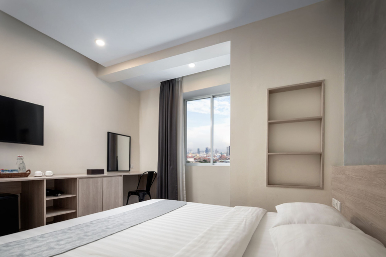 Bedroom 2, Joli Hotel, Ruessei Kaev