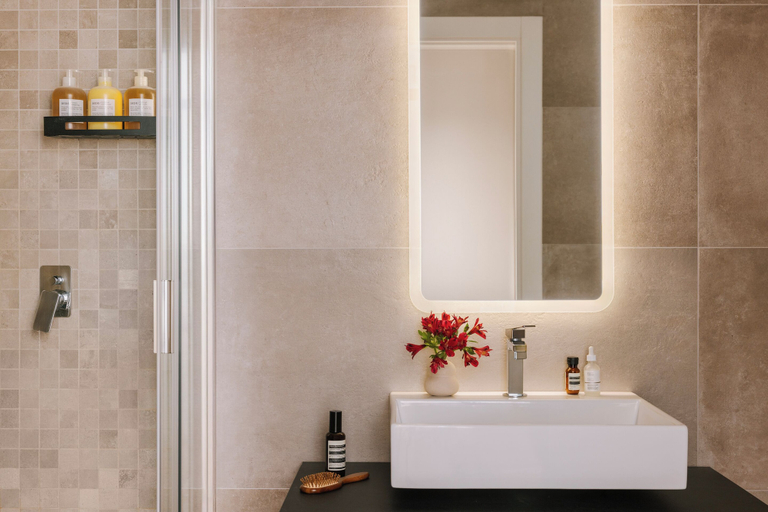 Bathroom 10