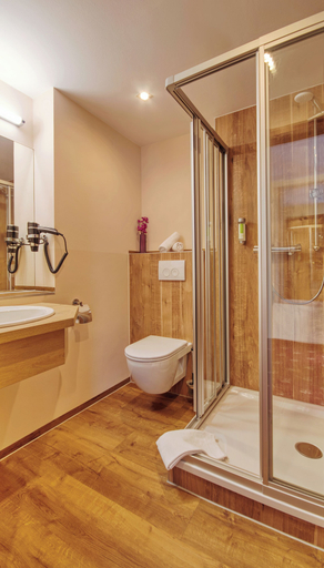 Bathroom 5, Aktiv & Vital Hotel Thüringen, Schmalkalden-Meiningen