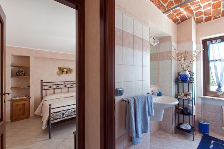 Bathroom 4