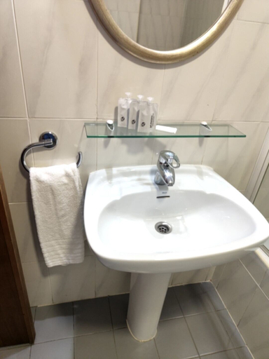 Bathroom 3, Hotel Mercado by gaiarooms, Salamanca