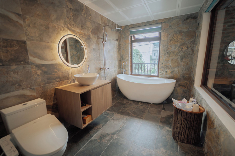 Bathroom 4, Xuân Anh Homestay, Ninh Bình