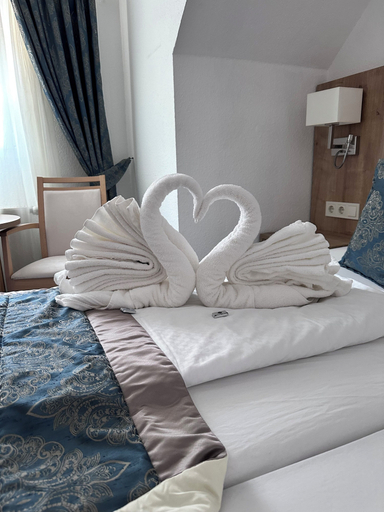 Bedroom 4, Hotel Sonne, Ravensburg