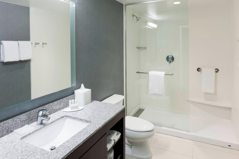 Bedroom 5, Residence Inn by Marriott Richmond Downtown, Richmond