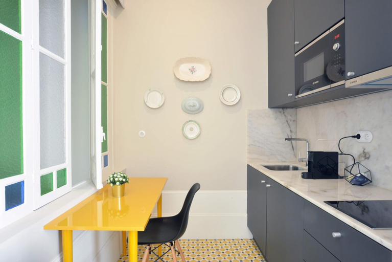 Room 5, Market 1B in Oporto With 1 Bathrooms, Porto