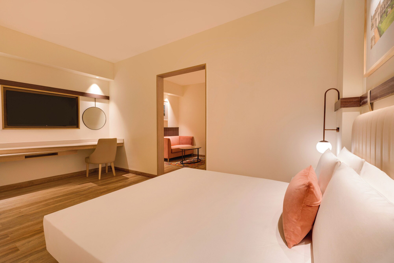 Bedroom 3, Red Fox by Lemon Tree Hotels, Hyderabad, Hyderabad