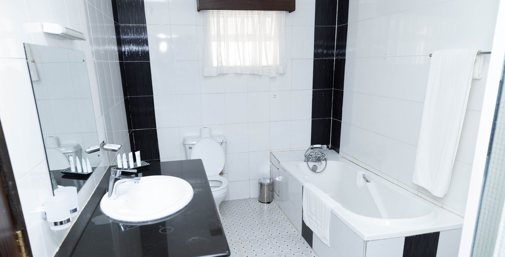 Bathroom, THE MAVVEL HOTEL EMBU, Manyatta