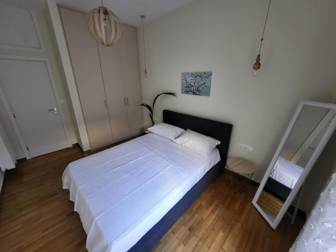Room 2, 2 bd Renovated Flat at Acropolis, Attica