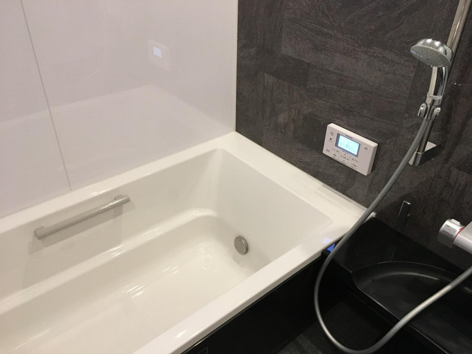 Bathroom 3, Minshuku Kakutani Hitohira, Takahama