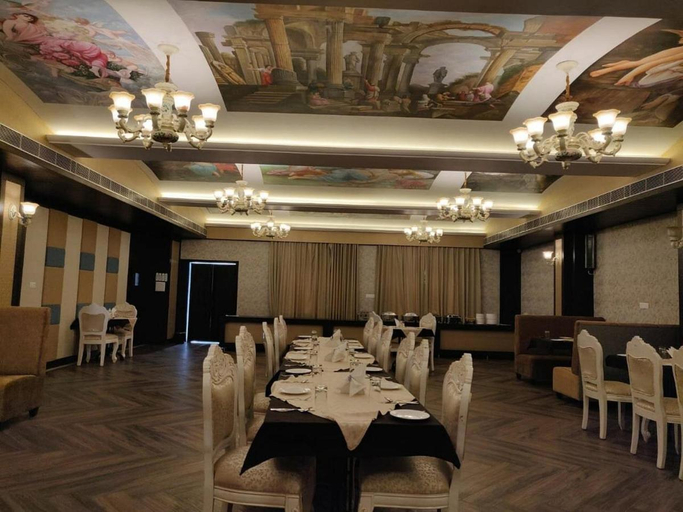Food & Drinks, Hotel Solista Chittorgarh, Chittaurgarh