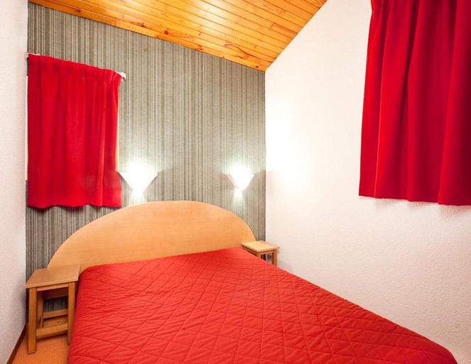 Bedroom 4, Amazing Apartment Near Skiing, Savoie