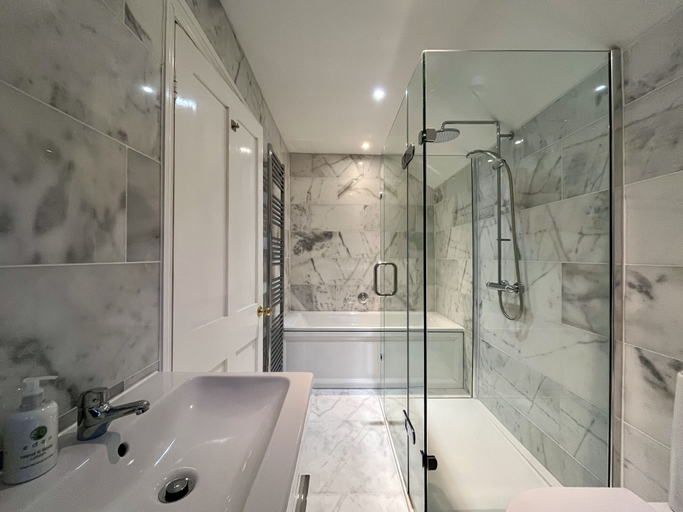 Bathroom 5, Sancreed House B&B, Cornwall