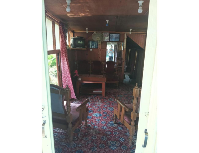 Facilities 5, Houseboat Air Queen, Srinagar, Srinagar