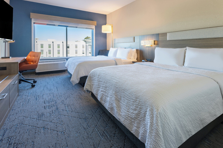 Bedroom 2, Holiday Inn Express & Suites BENSON, Johnston
