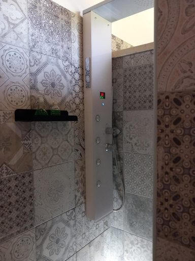 Bathroom 4, Masseria Petra, Lecce
