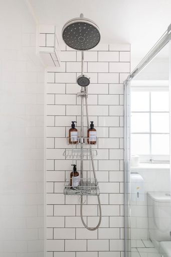 Bathroom 5, 195VBR with private bathrooms, shared kitchen, London
