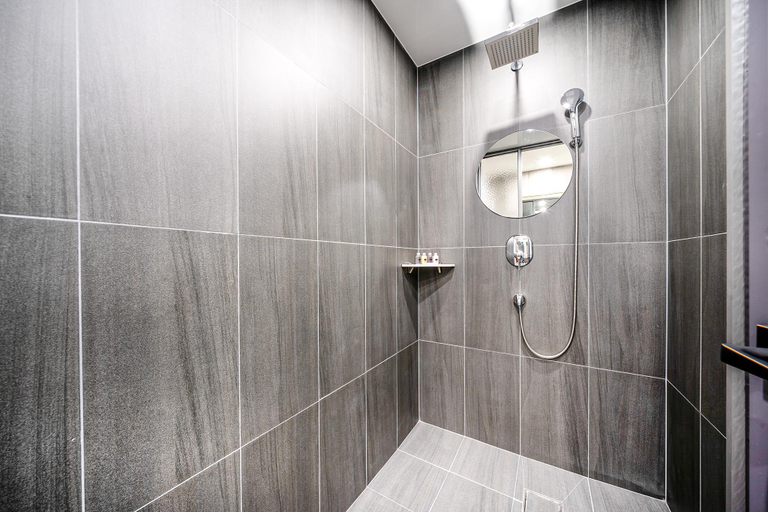 Bathroom 17