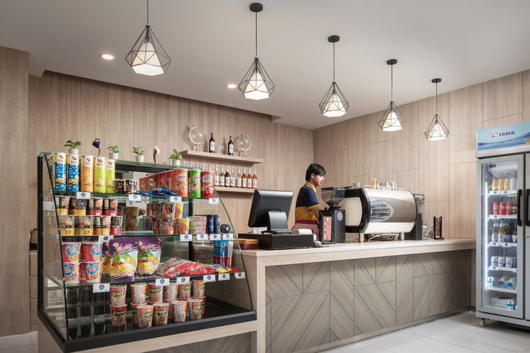 Food & Drinks 5, Joli Hotel, Ruessei Kaev