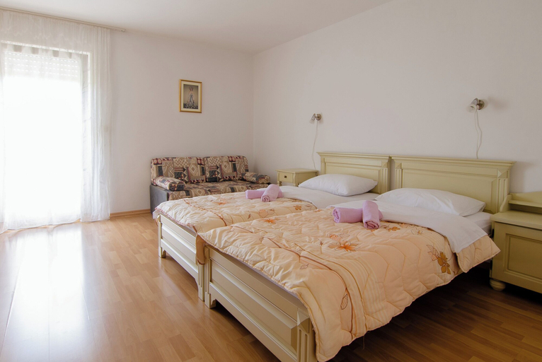 Bedroom 2, Pension Silvia, Herzegovina-Neretva