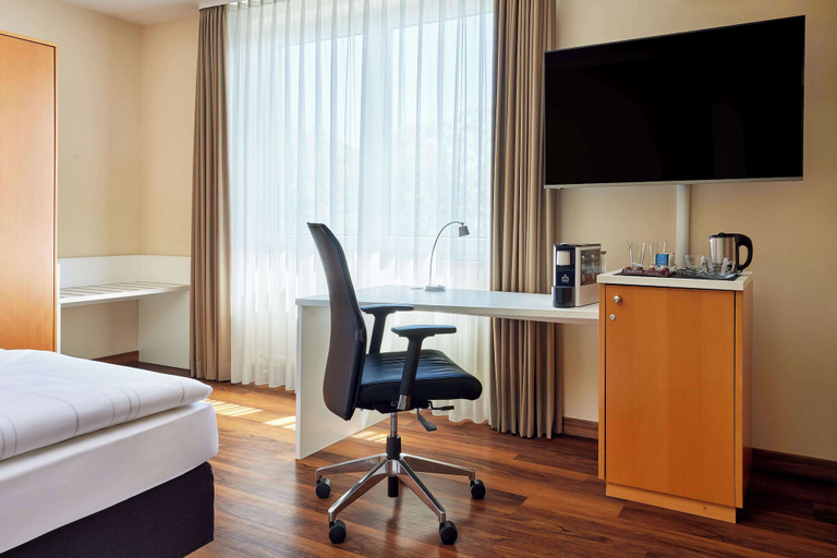 Bedroom 2, Best Western Macrander Hotel Dresden, Dresden