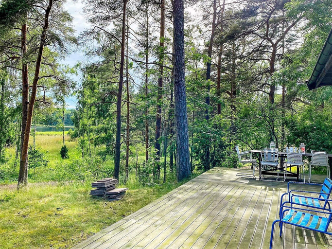 Others 5, Seaside Charm on Okno Island-by Traum, Mönsterås