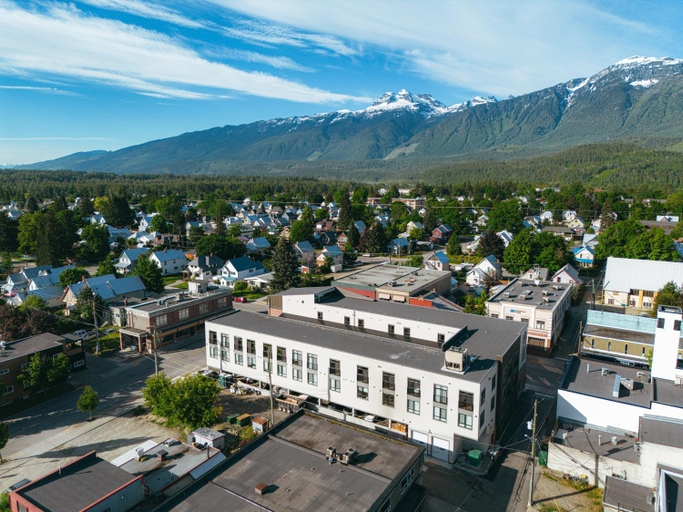 Others 5, Basecamp Suites Revelstoke, Columbia-Shuswap