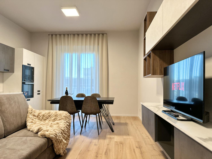 Shared lounge/TV area