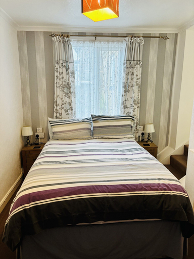 Bedroom 3, Carnson House, Cornwall