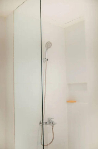 Bathroom 12