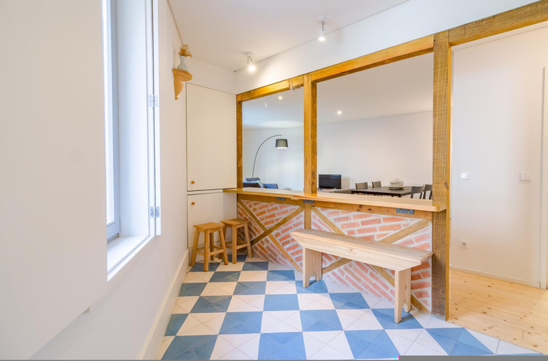 Others 3, Taipas 6 in Oporto With 1 Bedrooms and 1 Bathrooms, Porto