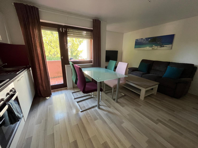 Others 3, 70m2 Appartment with 2 Bedrooms, Balcony and Garage, Heilbronn