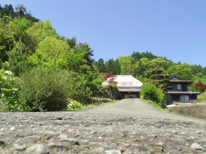 Saraya, Kamiyama