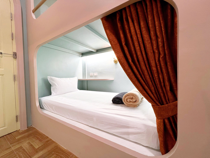 Bedroom 13
